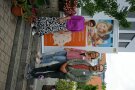 3 Personen stehen nebeneinander
