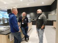 3 Personen im Gespräch